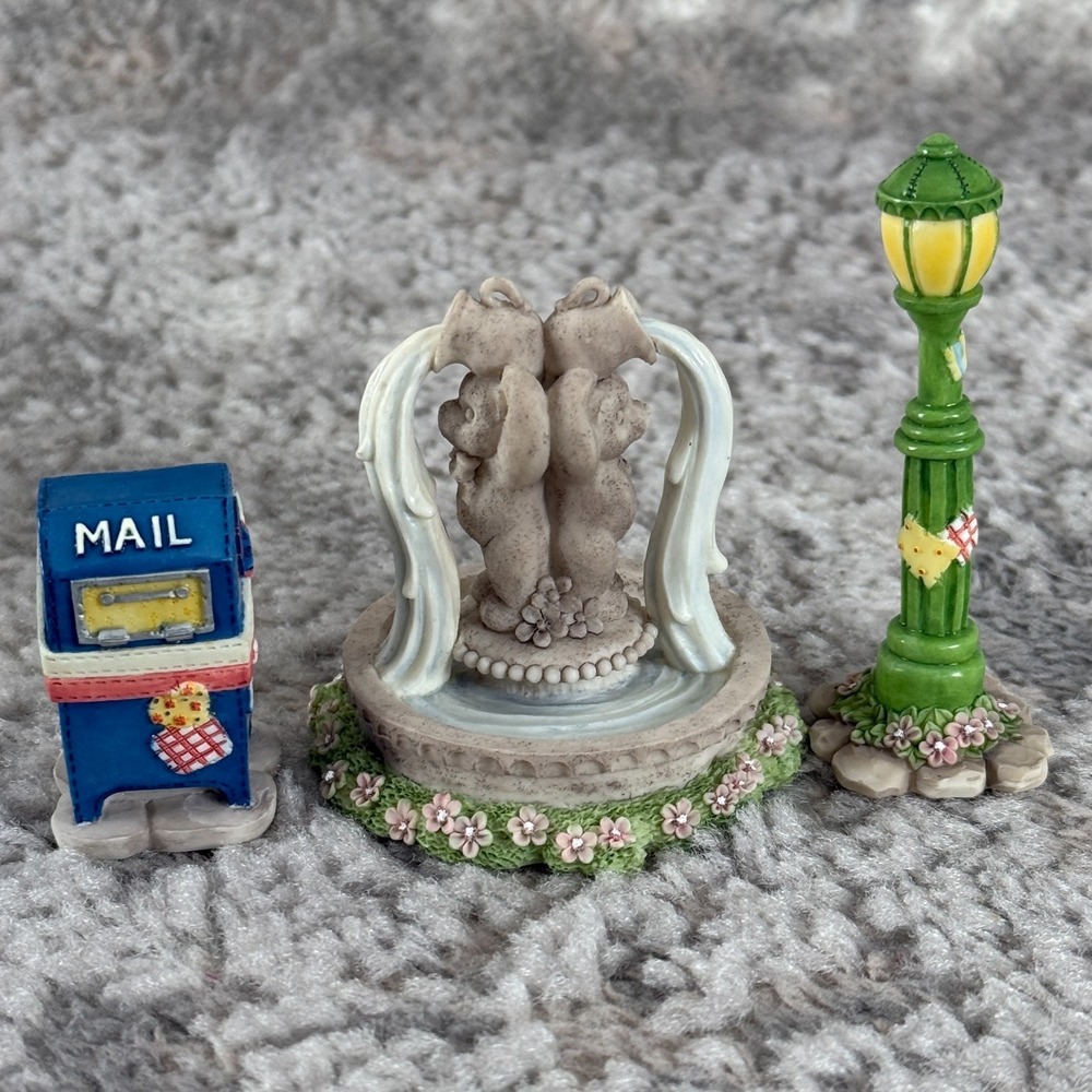 Cherished Teddies Club Mailbox, Lamppost, and Water Fountain 1998 Accessories